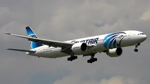 O alta cursă a companiei Egyptair, ameninţată cu bombă