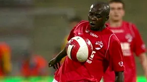 Dinamo l-a cedat pe George Blay la Poli Ştiinţa Timişoara
