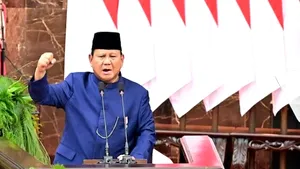 Indonezia: Studenții protestează la împlinirea unui an de mandat al lui Prabowo