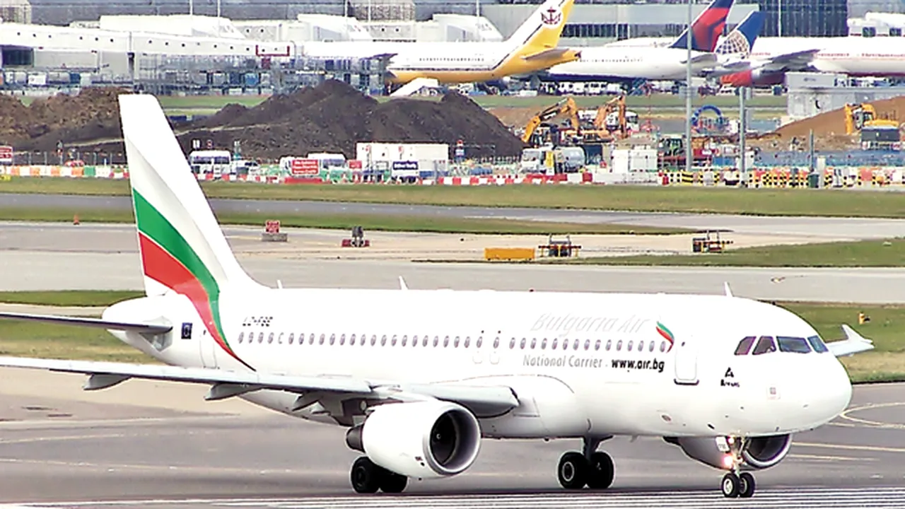Pasageri ai unui zbor al companiei Bulgaria Air, evacuaţi în urma unei 