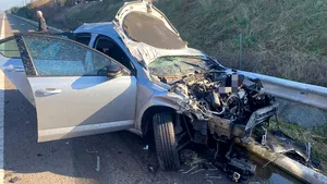 Accident pe Autrostrada Soarelui: Două persoane sunt rănite şi traficul oprit