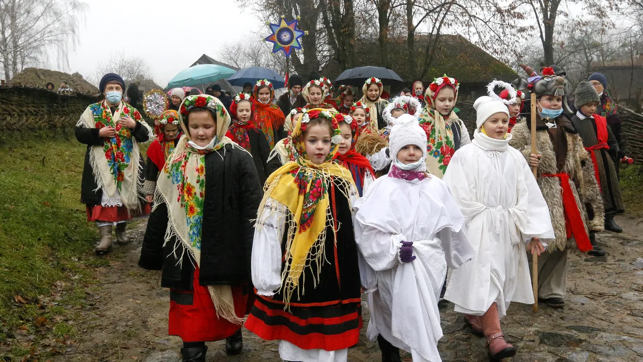 Biserica Ortodoxă din Ucraina permite credincioşilor să sărbătorească Crăciunul pe 25 decembrie