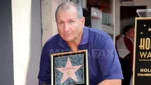 Ed O'Neill, interpretul personajului Al Bundy, a primit o stea pe Walk of Fame - FOTO