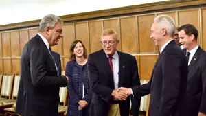 Dragnea: Relaţia excelentă politico-militară cu SUA ar trebui extinsă şi în domeniul economic/ Liviu Dragnea şi Mihai Tudose s-au întâlnit cu delegaţia parlamentarilor SUA la AP NATO- FOTO