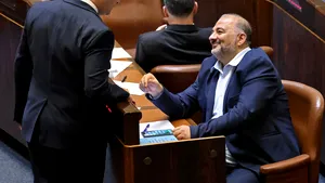 Israelul are un nou premier. Parlamentul a aprobat noul Guvern, condus de Naftali Bennett/ Mii de israelieni au sărbătorit în stradă că au scăpat de Netanyahu