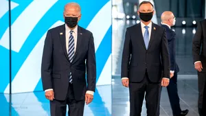 Biden mulţumeşte Poloniei pentru primirea refugiaţilor şi reafirmă angajamentul apărării ţărilor NATO