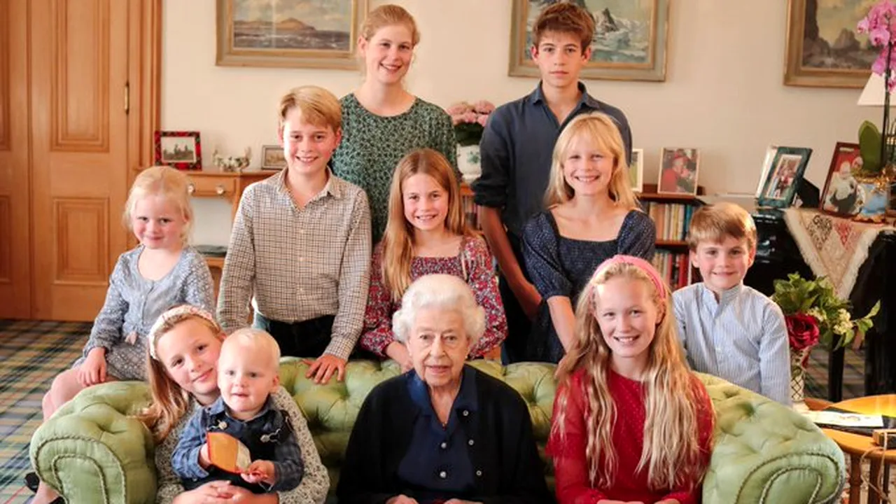 Încă o fotografie a familiei regale britanice a fost editată înainte de publicare. Regina Elisabeta a II-a apare în imagine