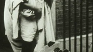 Ochelarii şi sandalele lui Mahatma Gandhi, la licitaţie