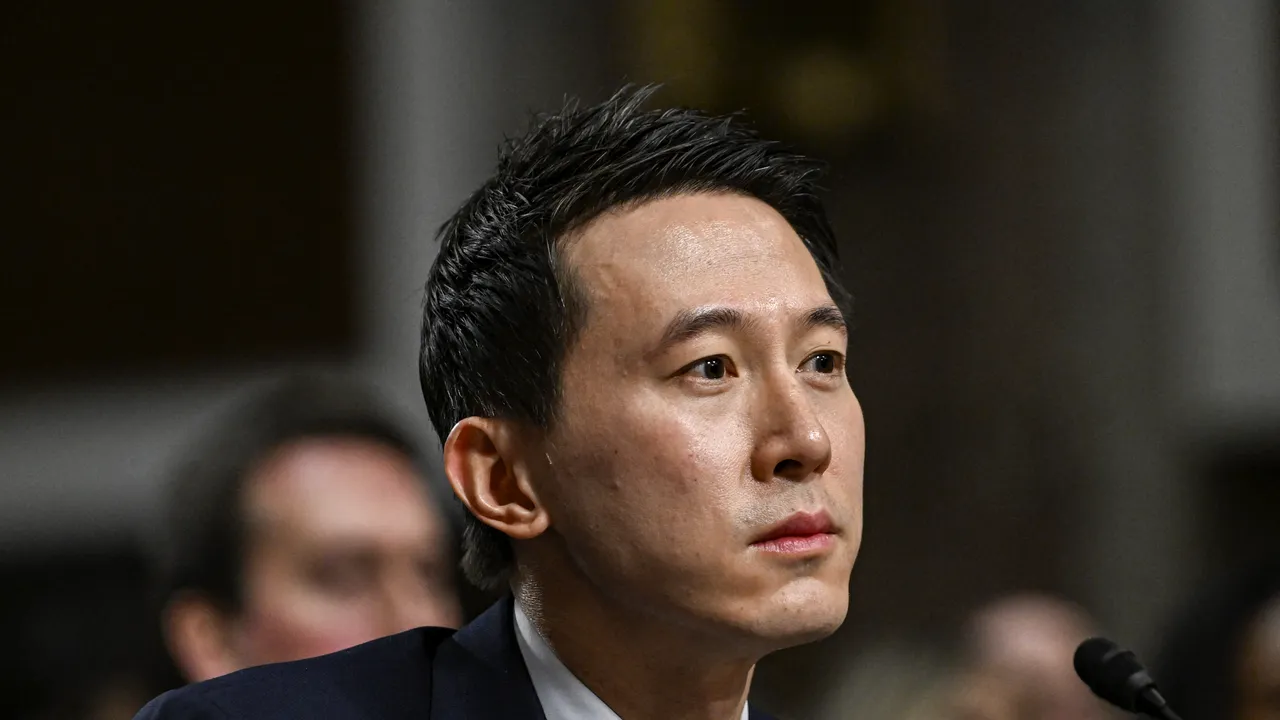 CEO-ul TikTok îi mulţumeşte lui Trump pentru eforturile de a evita interzicerea aplicaţiei în SUA