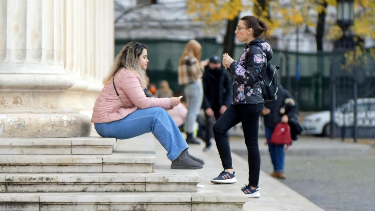 Chiar și o conversație „plictisitoare” din care nu poți scăpa poate avea un beneficiu surprinzător