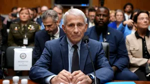 Anthony Fauci invocă al cincilea amendament pentru a evita întrebările Senatului privind pandemia de Covid