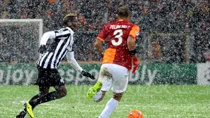 LIGA CAMPIONILOR: Meciul Galatasaray - Juventus, întrerupt din cauza ninsorii, se va relua miercuri