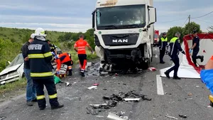 Accident grav pe DN1, în judeţul Bihor. Patru persoane au murit 