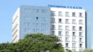 Incendiu pe litoral, la un hotel cunoscut din Constanţa. Flăcările au apărut în zona acoperişului