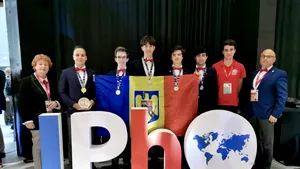 Ministerul Educației: O medalie de aur și patru de argint, la Olimpiada Internațională de Fizică