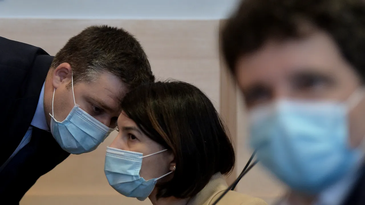Propunerea lui Nicuşor Dan pentru suspendarea a 5 PUZ-uri de sector. Consilierii PNL votează reducerea de la doi ani la trei luni