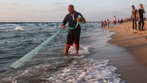 Protest inedit al pescarilor francezi. Oamenii vor bloca vineri tunelul de sub Canalul Mânecii şi portul Calais