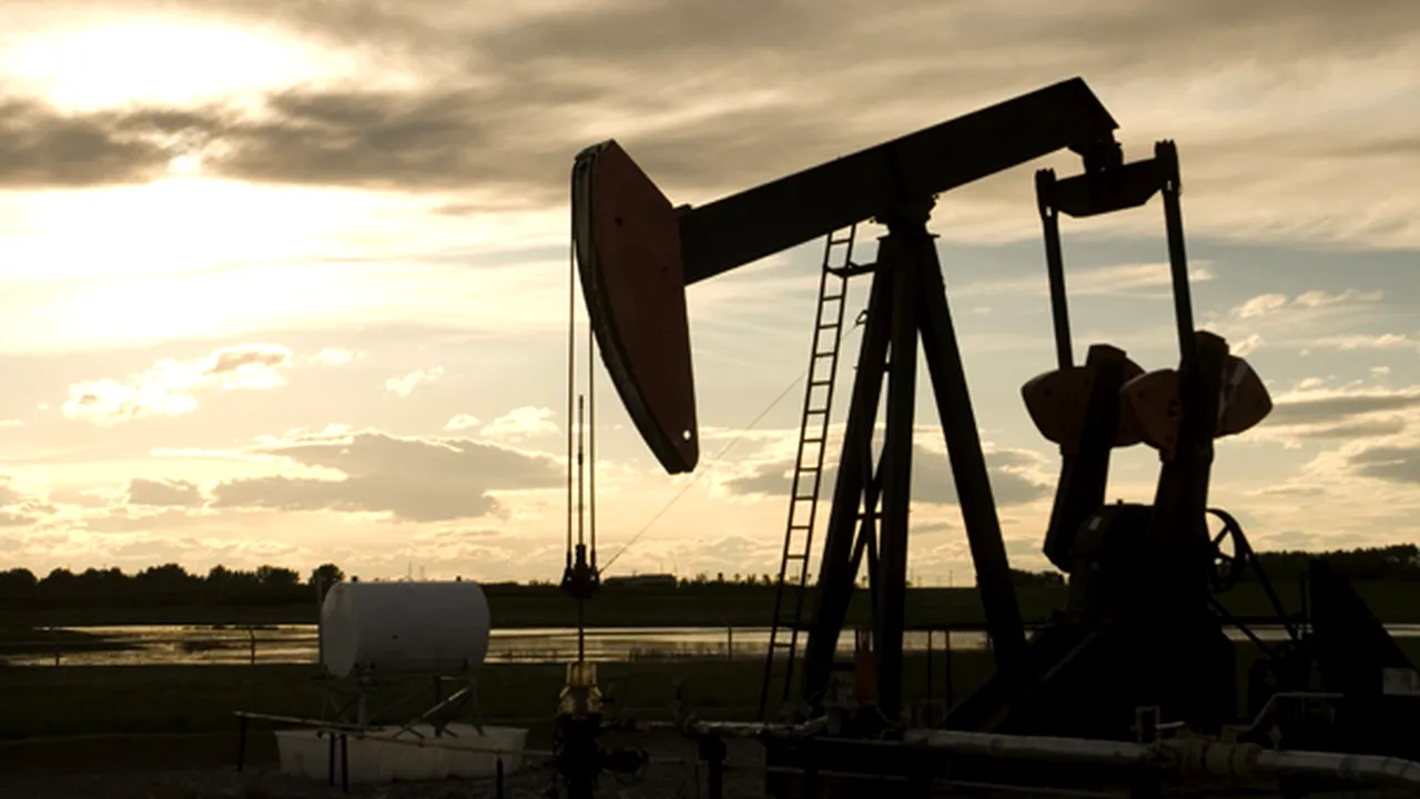 Preţul petrolului a crescut cu peste trei dolari şi a depăşit 116 dolari pe baril
