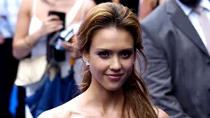 Jessica Alba le-a pus copiilor camere de supraveghere în camere