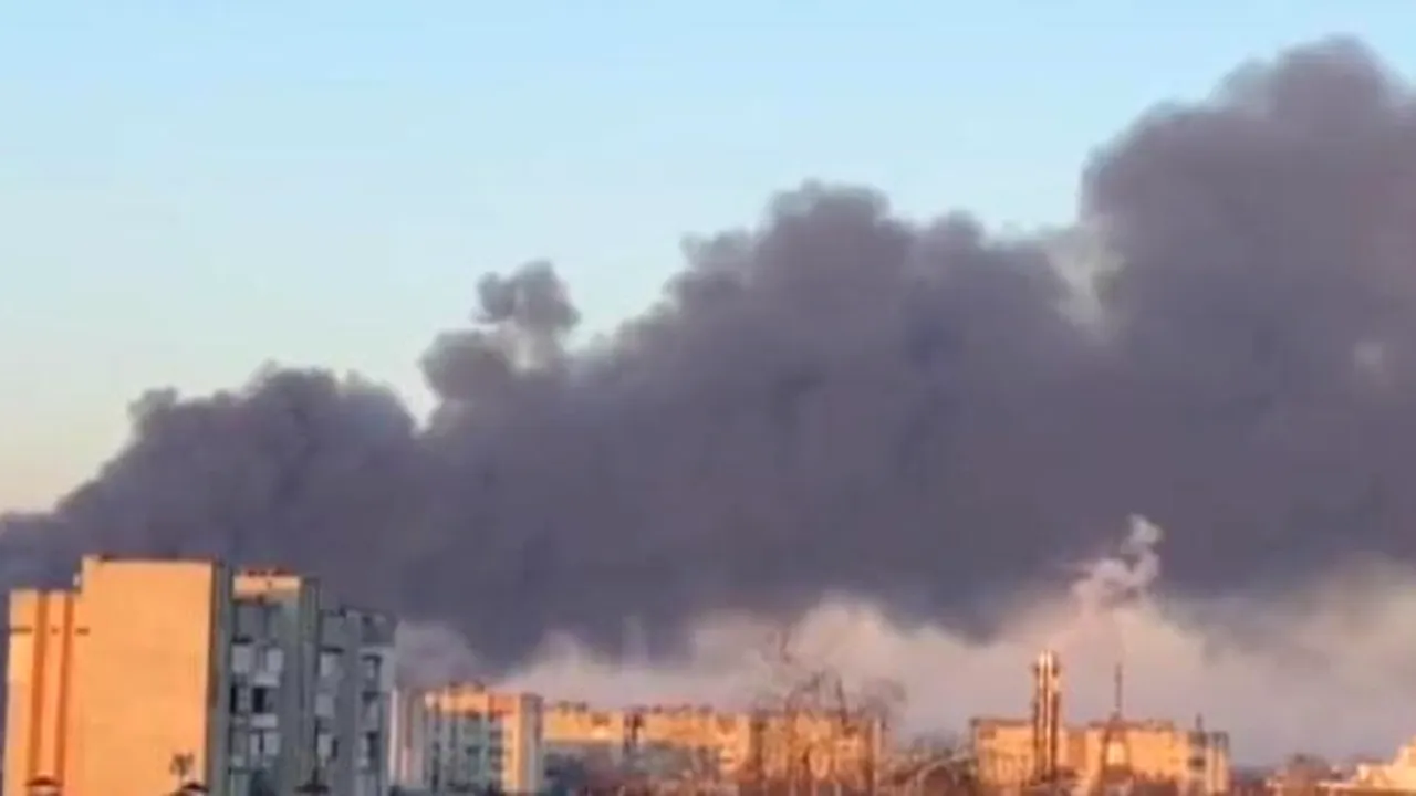 Bombardamentele continuă. Explozii puternice în oraşul Liov VIDEO