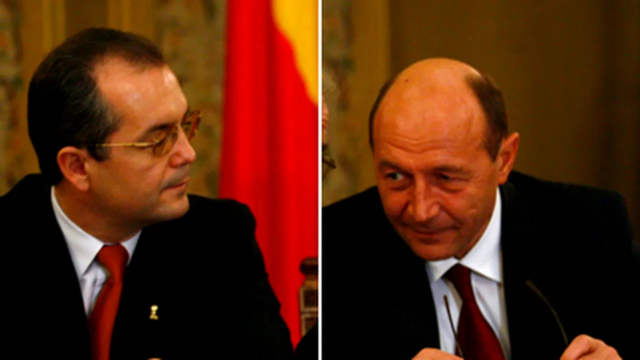 Boc a evitat o întrebare după ce Băsescu i-a şoptit: Nu aici, e subiect intern