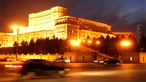 Numărul din martie al revistei NATO, dedicat summit-ului de la Bucureşti