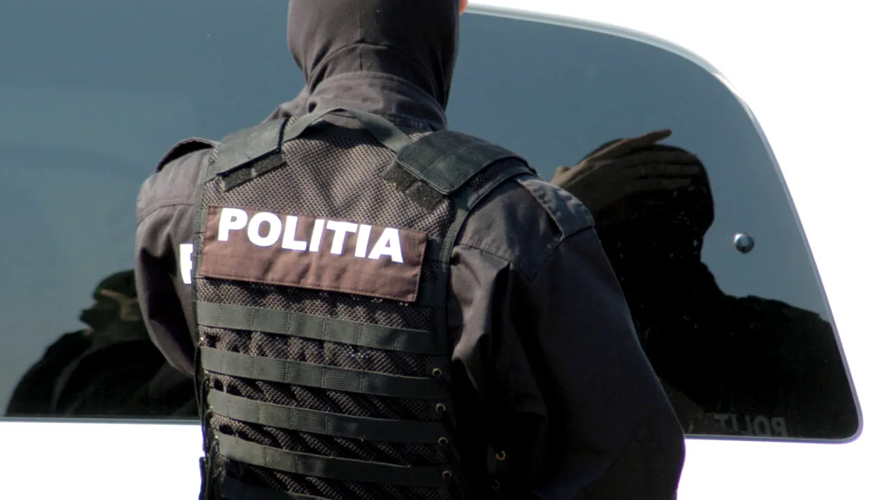 Cinci arme și 1.200 de gloanțe găsite la localnici în urma unor percheziții în Hunedoara