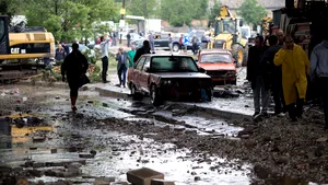 Inundaţii puternice în Ankara. Cel puţin şase răniţi şi numeroase maşini avariate. FOTO