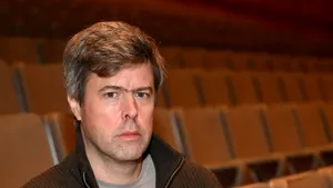 Scriitorul David Szalay a câștigat prestigiosul premiu Booker pentru ficțiune
