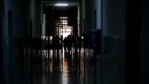 #DIZGRAŢIAŢII Penitenciar cu sală de fitness şi teren de fotbal. Condamnat: 