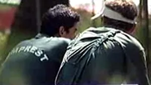 Angajaţi ai Romprest, agresaţi în timp ce făceau curăţenie în Sectorul 1 (VIDEO)