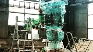 Robotul PET-re, realizat din sticle de plastic, participă, vineri şi sâmbătă, la NATURA Fest