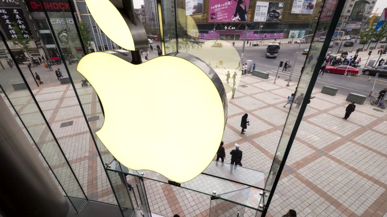 Preţul unui iPhone creşte de la an la an, în ciuda lipsei de inovaţie tehnologică