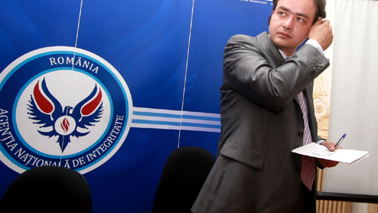 Macovei: Nu eram procuror când s-a făcut tranzacţia