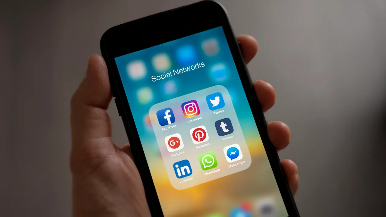 De la Instagram la TikTok: Cum a evoluat social media în ultimul deceniu