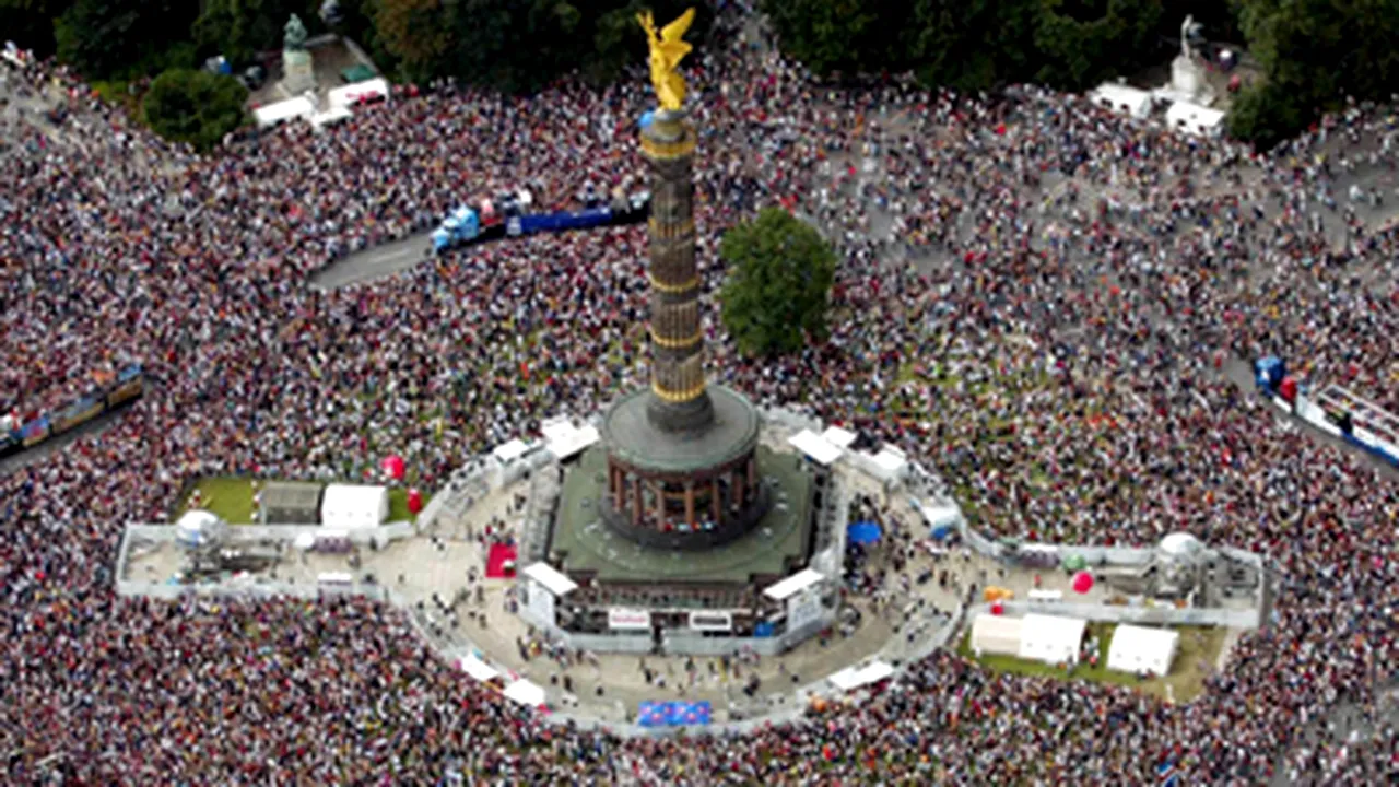 A 20-a ediţie a Love Parade a fost anulată