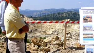 Băsescu: Guvernul să creeze locuri de muncă prin proiecte cum sunt exploatările de aur