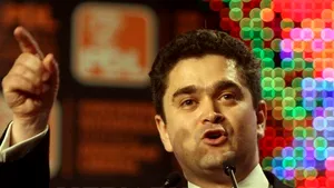 Udrea, Paleologu, Voinescu, Macovei, Boagiu, Igaş, Florea, Stănişoară, Ştefan - vicepreşedinţi PDL