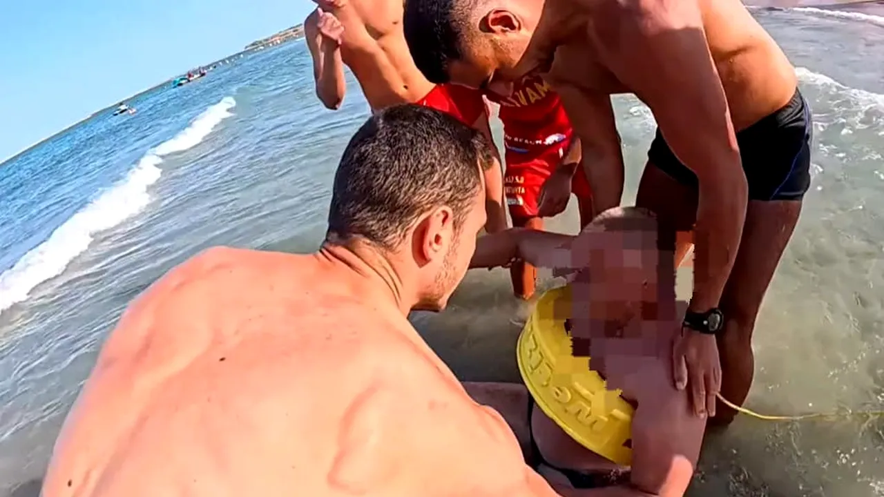 Bărbat salvat de la înec în ultimul moment. Fiica lui de 12 ani era salvată de o altă echipă