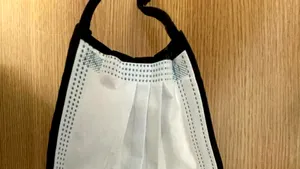 Vasile Dîncu demonstrează că nu a încălcat legea purtării măştii: Este de tip chirurgical