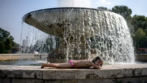 Vremea în ziua alegerilor: Cod portocaliu de caniculă în 12 judeţe şi în Capitală