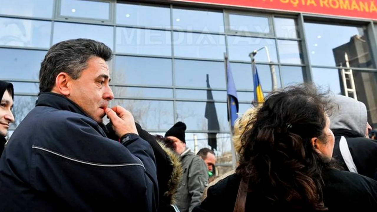 Poştaşii pichetează joi sediul Poştei Române. Angajaţii ameninţă cu miting pe 12 februarie 