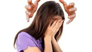 COMENTARIU Crenguţa Nicolae: Gaslighting pe înţelesul cui nu pricepe că la alegerile de duminică n-are de ales 