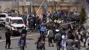 Doi poliţişti morţi şi 35 de persoane rănite, într-un atac cu maşină-capcană comis în Turcia