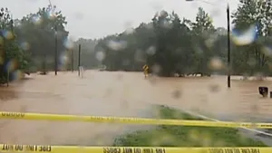 INUNDAŢII în North Carolina: Două persoane au murit în regiunea Piedmont - VIDEO