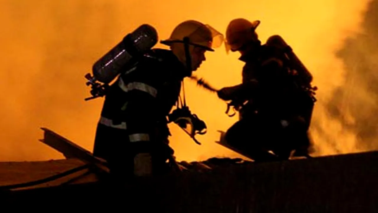 O fetiţă de şase ani a murit într-un incendiu, la Constanţa - VIDEO