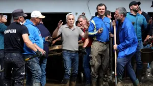 Former presidential candidate Călin Georgescu engaged with the crowds on Friday in Broșteni