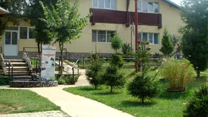 Directorul unui centru pentru handicapaţi din Urlaţi, acuzat că a ascuns un focar de râie