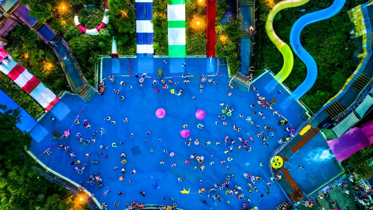  Din 15 iunie se redeschid piscinele exterioare. Care sunt măsurile de siguranţă
