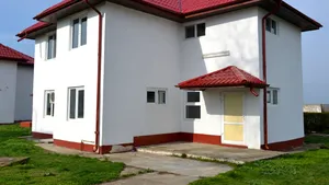 Fata care ar fi fost violată de doi poliţişti a plecat de 300 de ori din centrul de plasament - FOTO